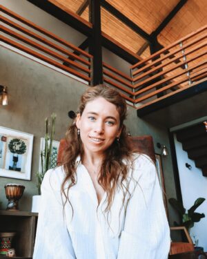 Alix Schwartz Instagram - Ready for my second Summer! Australia, here I come!! 

#secondsummer #australianchristmas #tropicalchristmas #australia #summer #costarica #santateresa #greenfolk #beachlife #summerglow