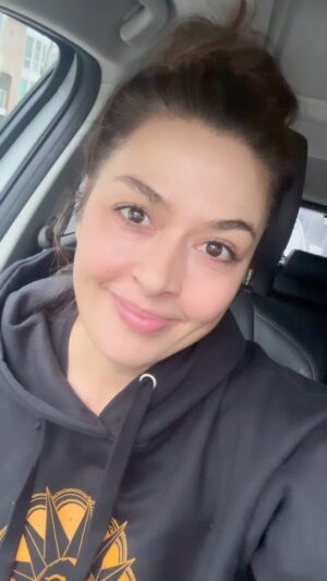 Aliyah O'Brien Instagram - This is liberation 🥊 

When your workouts are more about how good you feel, and less about how good you look.

It’s taken me a long time to get here and I still have moments of confusion, it’s a journey…but I have so much love for the part of me that thought for so long she was only loveable if she was thin and attractive.

**Also let’s please not judge the desire to feel attractive, I do want that…the difference is my self worth, my loveability and my happiness, isn’t attached to how good I look.**

I want so much for us all to feel that freedom and compassion 🙌

If you want some support with this, I am taking on a couple more coaching clients (I’m a certified life and embodiment coach if you don’t know :), and it’s my greatest joy to help people love themselves and their lives more 🫶

If you walk away with anything from this post, let it be that ALL OF YOU IS LOVEABLE ♥️
Be easy on yourself and others 🙏

If this resonates would love to hear in the comments. Let’s normalize this sticky human experience and pour love on it 🥰

Loving you 💋