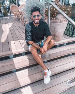 Allan Guedj Instagram - L’été est là☀️🤩🔥
Vous préférez quelle saison Été ou hiver ??😘🔥💨
