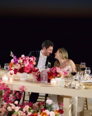 Allie Kaplan Instagram - Mr. and Mrs. Rutstein 💍🥹💕 01.27.24
#glbride #galialahav