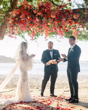 Allie Kaplan Instagram - Mr. and Mrs. Rutstein 💍🥹💕 01.27.24
#glbride #galialahav