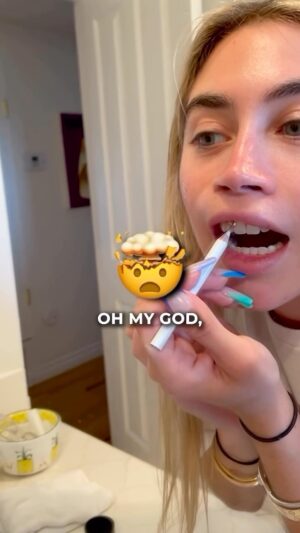 Allie Kaplan Instagram - Trendsetting, but make it a business 🥹🥰 How do you feel about the tooth gem trend?! 
.
.
.
.
#gemzeez #toothgem #femalefounder #entrepreneur #smallbusiness #toothgems #trend #businessowner