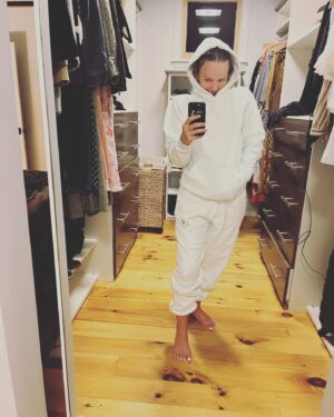 Allison Miller Instagram - You know that thing where you meet a yoga teacher in a van in Mexico and two years later she’s sending you athletic wear that she made from recycled water bottles!? That’s @emilytayloryoga and her online yoga classes were life giving through the last couple years. Now she’s making really comfortable wonderful stuff that I can’t recommend highly enough! Sustainable and cute and no-yoga-wedgie tested by me, a person who is below average at taking selfies. Link in bio for purchases! Go support Emily - a small business Wonder Woman!