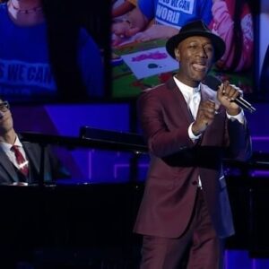Aloe Blacc Instagram - Honored to take the stage on CNN Heroes with ‘My Way’. 🎤✨ Music has the power to inspire change, and this night was about celebrating the heroes among us. 🌟 #CNNHeroes #MyWay