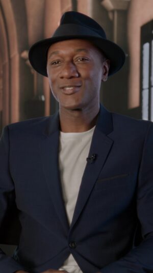 Aloe Blacc Instagram - Aloe Blacc talks themes of legacy, justice and Black excellence in #TheBurialMovie ⚖️ Now streaming on @primevideo