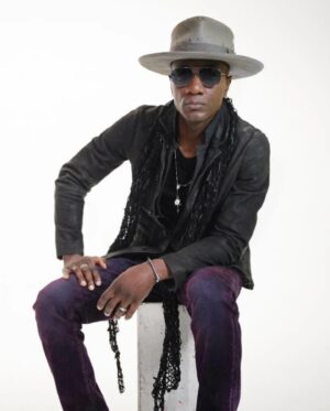 Aloe Blacc Instagram - Black Hole Sun #OUTNOW on all streaming platforms 
Produced by @otismcdonald 
👉🏽Link in bio

Director of Photography: @ryancalavano 
BTS DP: @sheff_shoots_indie 
Hat Designer: @marquezclasicoofficial @gilbertomarquez_
Styling: @theglovedartist
Jewelry: @eyecandylosangeles 
Artwork by: @gaknew 
MUA: @itsneilscibelli 

Drums, Percussion, Bass, Piano, Synth, Guitars, Background Vocal performed by @otismcdonald
Guitars performed by @stevewyreman
Organ performed by @funkchild
Guitar Effects @jacksonallenguitar

#blackholesun #soundgarden #rockmysoul #coversong #takemebacktuesday 
#reeloftheday #love #music #instagood #trending #wakemeup #dollar #theman #black
#fashion #trending #explorepage #viral #tbt #fyp #picoftheday #follow #me #selfie #summer