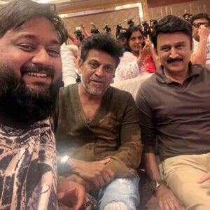 Alok Babu Instagram - Ohh hoyeee ❤️ With the golden Duo of KFI 🥰🤝 Honoured to be part of karnataka Producers association launch 🤝
#Allok #Shivanna #ramesharavind #kannada #GoodVibesonly