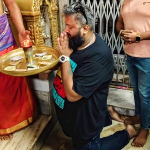 Alok Babu Instagram - ನಿಮಗೂ ನಿಮ್ಮ ಕುಟುಂಬದವರಿಗೂ 
" ಯುಗಾದಿ ಹಬ್ದದ ಹಾರ್ದಿಕ ಶುಭಾಶಯಗಳು " 
ಎಲ್ಲಾ ಒಳ್ಳೇದಾಗ್ಲಿ, Good Vibes Only 🥰🤙🏻

#Allok #Teamallok #kannada #karnataka #bengaluru #goodvibesonly