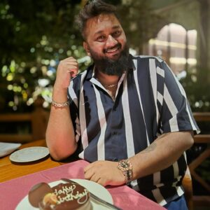 Alok Babu Instagram - Thank you all bossu for giving one of the best birthday's of my life ❤️ ಧನ್ಯೋಸ್ಮಿ 🙏🏻
#Allok #Teamallok