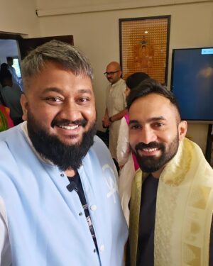 Alok Babu Instagram - ಬಂದ ಬಂದ ನೋಡು ನಮ್ ಆಪತ್ ಭಾಂದವ
DK ಸಾಹೇಬ @dk00019 🥰🤝
Well played Champ ❤️ Thanks for the First win of this series 🔥🤝
#Allok #dk #dineshkarthik #kannada #karnataka #goodvibesonly