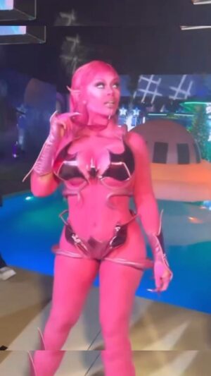 Alondra Excene Shields Instagram - 👽Area 24👽
Got to fly out to Atlanta to do this alien look on @latto777 for her 24th Birthday party!
Used @kryolanofficial @wolfefaceartfx  @proaiirmakeup for paints, @makeupforever pigments to make it pop!
Glam by @melibabyyy 
Hair @theassassin 
Outfit by @_l.o.c.a._ 
Videos pulled from @lifeofmulatto 
Thank you @ladygallows for the referral! 
•
•
•
•
•
#biglatto #area24 #atl #alienmakeup @rbfx