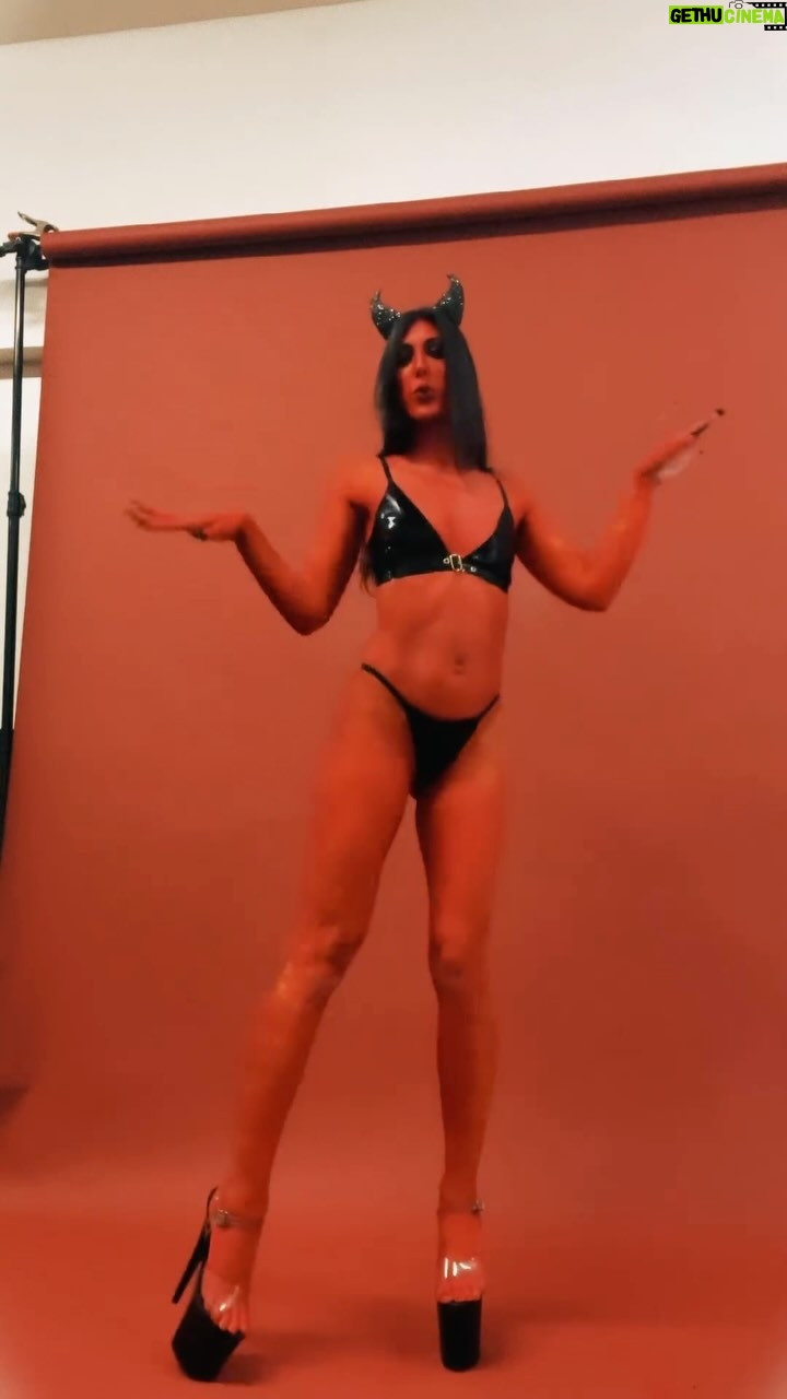 Alondra Excene Shields - 95 Likes - 👹 @goblingoddesss 👹
Shoot was done at my studio in Hollywood! Yes I rent it out! DM Me
🖤👹🖤👹🖤👹🖤👹🖤👹🖤👹