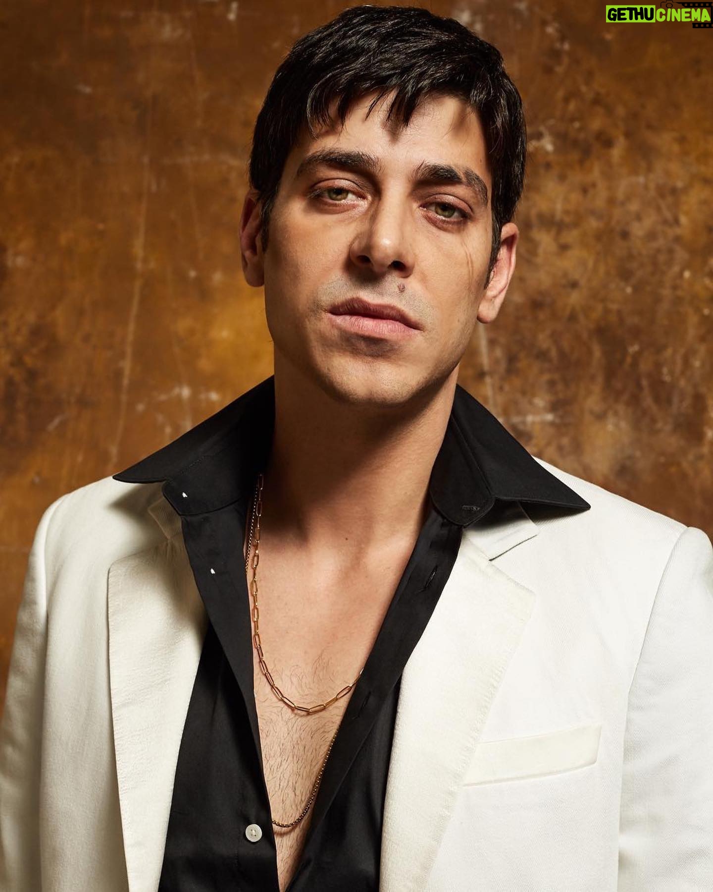 Alper Saldıran - 6.4K Likes - #tonymontana for @eleledergisi shot by @pelinkacar / styled by @zeyneppsimsek / Makeup @nuvit / Hair @tayfunkaydok / Photo Assist @sametturkann