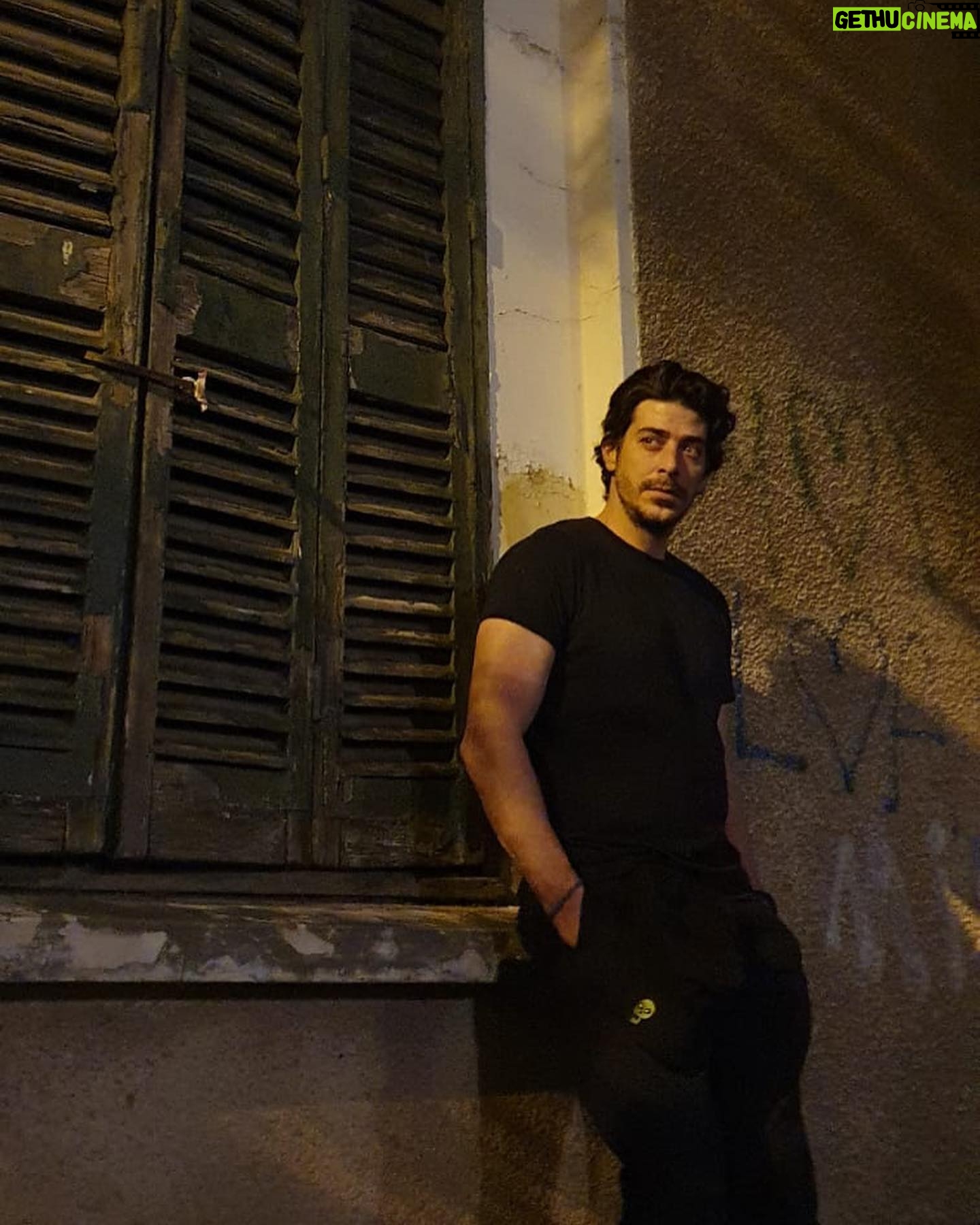 Alper Saldıran - 8.3K Likes - Işığın sakinleştirici etkisi güçlü bir dengeyle karanlığa hükmeder.
Peki sen hangi taraftasın?