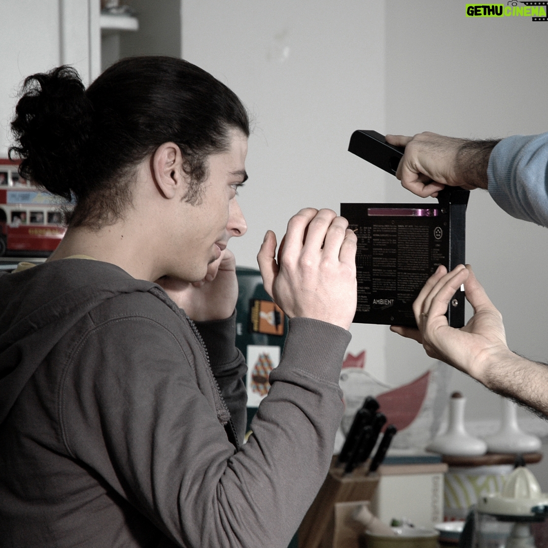 Alper Saldıran - 5.1K Likes - Hatırlayan var mı? Bu hangi iş 😊 neredeyse 10 yıl olmuş... Ne güzel, sakin sakin çalışmıştık 😊 #tbt #backstage #35mm