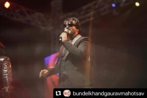 Altamash Faridi Instagram - Had a great show in Mohaba at The Bundelkhand Gaurav Mahotsav🔥
#AltamashFaridi #AltamashFaridiLive

Special Thanks to @koinagelive 

#Repost @bundelkhandgauravmahotsav with @use.repost
・・・
Rhythms that rocked Mahoba! 🎸🎤 

@officialaltamashfaridi stole the show at Bundelkhand Gaurav Mohotsav with his electrifying performance.

@abhishek_967 @devanshuk_ @naveenkatalyst @ramitbhat 

#BundelkhandGauravMahotsav2024 #UPTourism #BulandBundelkhand #IncredibleIndia