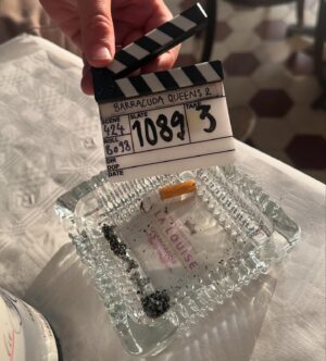 Alva Bratt Instagram - wrap Barracuda Queens 2 @netflixnordic @aspvarhos Queen Louise is out 🍾🎻🎻