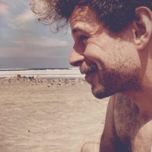 Álvaro Cervantes Instagram - Día libre en el paraíso.