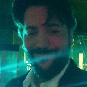 Alvaro Santi Instagram - NOS VEMOS EN UNOS MINUTOS EN LA NOCHE MENOS PENSADA @tvn