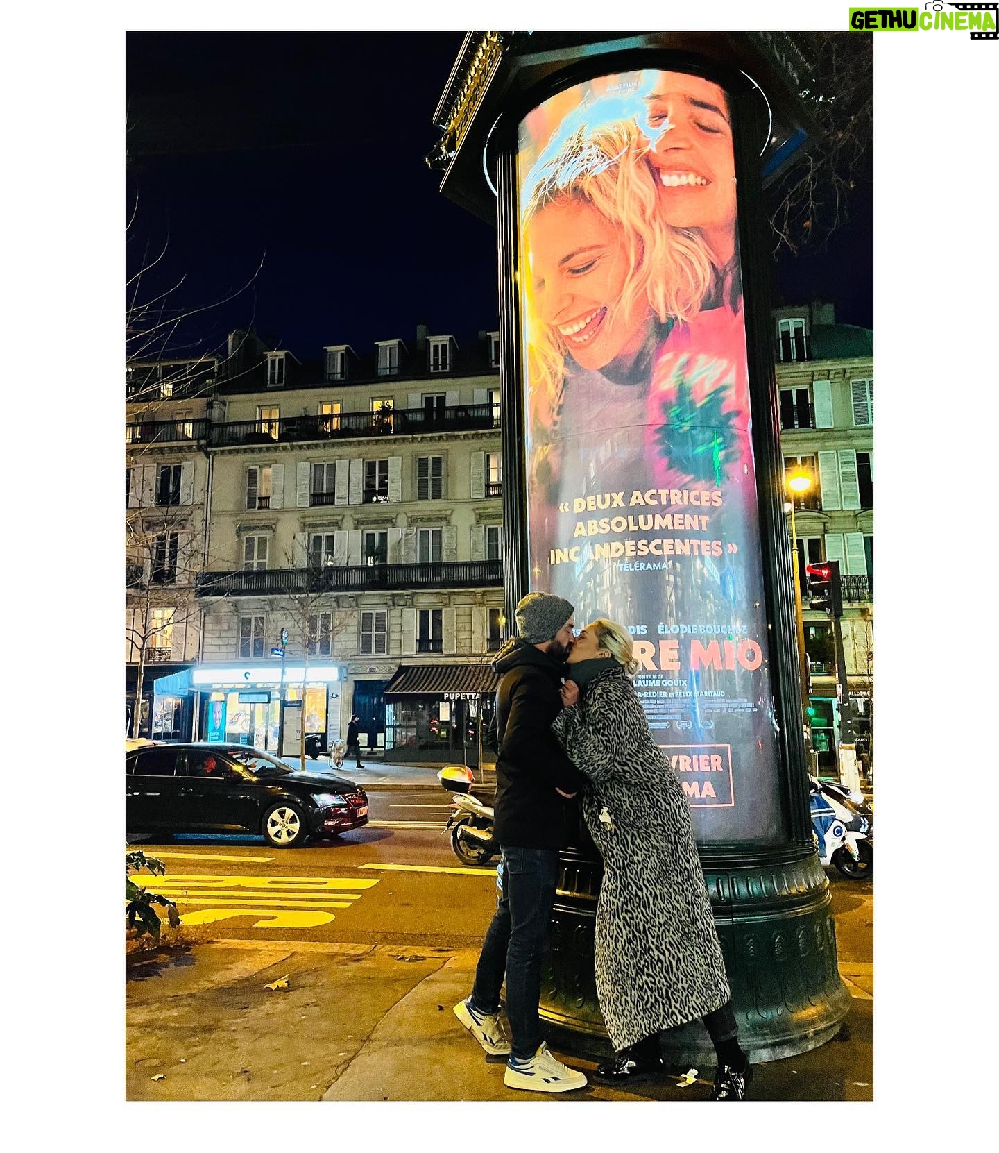Alysson Paradis - 2.1K Likes - Demain, mercredi 1er février sort le magnifique film de mon amoureux @guillaumegouix , un film lumineux, bouleversant, incroyable. Il m’a fait un cadeau magnifique en m’offrant le rôle de Lola que j’aime a la folie. Hâtez vous en salles, les petits films ont besoin de vous ❤️