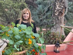 Amale Temmar Instagram - Anniversaire des jardins majorelle (100ans)
Honneur au cactus marocain dans toutes ses formes et couleurs)caftans,bijoux,toiles…
À voir