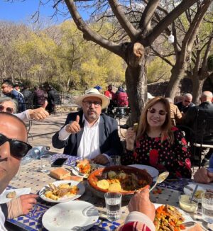 Amale Temmar Instagram - مرشدة سياحية و افتخر كما أوصاني جلالة الملك الحسن الثاني طيب الله ثراه ان اكون سفيرة لبلادي في بلادي/صور بمناسبة اليوم العالمي للمرشد السياحي من تنظيم الجمعية الجهوية بمراكش  وكذلك احتفال بفن الملحون و زيارة لمنطقة أمليل الجميلة مع زملاءي الاعزاء/ اكتشفوا بلادكم الجميلة و مرحبا بجميع الزوار