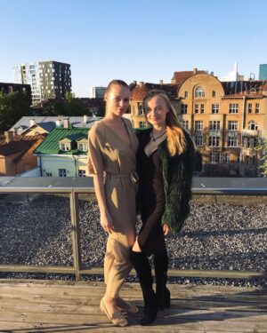 Amanda Hermiine Künnapas Instagram - Babsitaga kerged šampad🥂✨ #puskar25 #jubilee