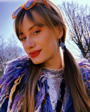 Amanda Hermiine Künnapas Instagram - 💅🏼🤠👯‍♀️ #amsterdam
