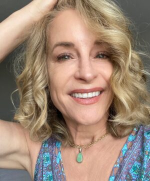 Amanda Wyss Instagram - Thursday thoughts…
Be you ✨Do you ✨
Make magic ✨
