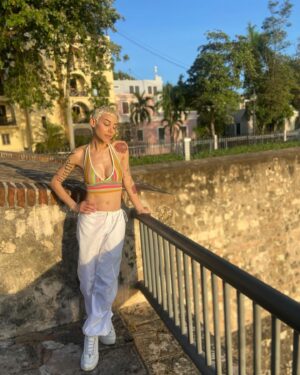 Amar Sotomayor Instagram - En mi Viejo San Juan, mi patria, mi TODO! ❤️ Un throwback con mi hijo bello que adoro en mi lugar favorito: mi casa! Amo y extraño mi terruño todos los días desde el día que me fui…pero con el tiempo comprendí que mi casa, mi familia y seres queridos viven siempre en mi, TE AMO P.R. Namaste y TE CALLAS! 🇵🇷❤️🌺🌊☀️#amarsotomayor #actriz #model #modelo #singer #transgender #transgenero #trans #transexual #mtf #transwoman #transmodels #transactress #puertorican #puertorico #lgbtq #pride #blondehair #boricua #losangeles #california #fashion #love #tattoo #viejosanjuan #oldsanjuan #home  #theresnoplacelikehome #throwback #family