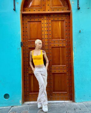 Amar Sotomayor Instagram - Nada como una hermosa tarde en casa, en mi Viejo San Juan, Namaste y TE CALLAS!!! 🇵🇷🩵🌺 #amarsotomayor #actriz #model #modelo #singer #transgender #transgenero #trans #transexual #mtf #transwoman #transmodels #transactress #puertorican #puertorico #lgbtq #pride #blondehair #boricua #losangeles #california #fashion #love #tattoo #viejosanjuan #oldsanjuan #home  #navidad #christmas #theresnoplacelikehome