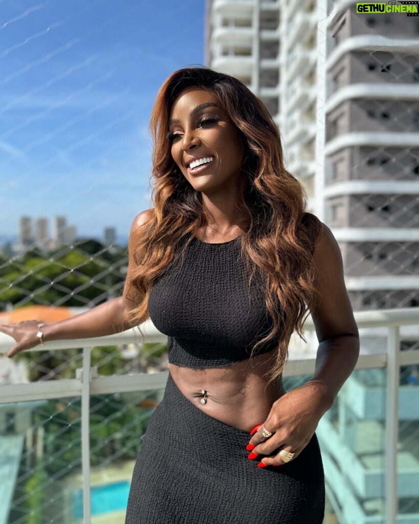 actress-amara-la-negra-hd-instagram-photos-and-wallpapers-june-2024