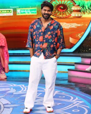 Ambati Arjun Instagram - Much refreshing hit show of @starmaa and @play_media_creations venture #adivaramwithstarmaaparivaram , no frustration , no egos, only fun and much refreshed outfit from @mantena.verma @monkbymadhu loved it