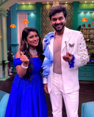 Ambati Arjun Instagram - Candids with the Tarzan ❤️ @ambati_arjun ❤️

Outfit : @pari.designers_ 👗

#biggboss7 #biggboss7buzz #biggboss7buzzz #telugubiggboss #biggbosstelugu #biggbosstelugu7 #biggboss7telugu #geeturoyal #exitinterview #biggbosstelugubuzz