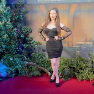 Actress Amber Doig Thorne HD Photos and Wallpapers June 2024
