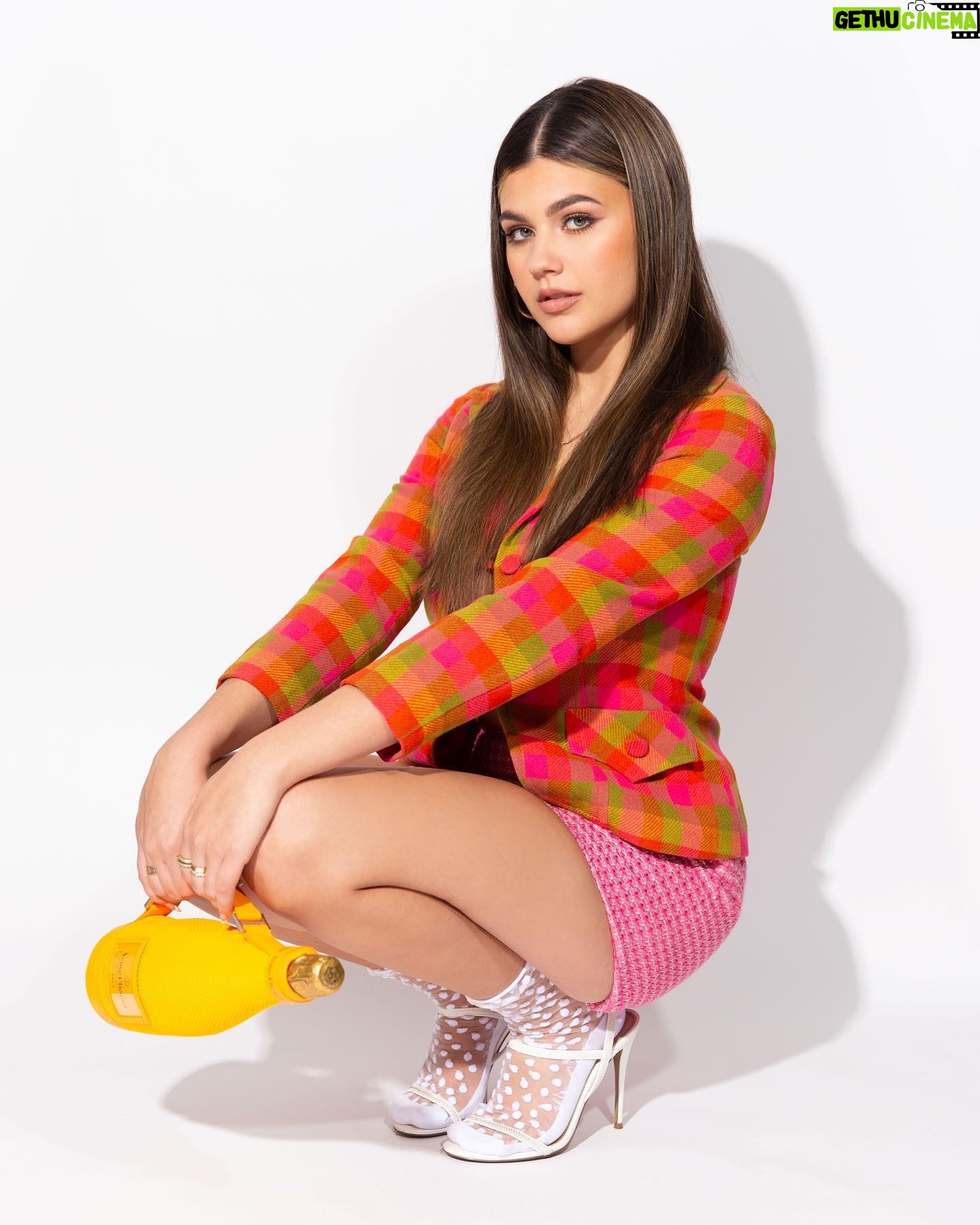 Amber Frank - 4.4K Likes - Itβs giving β¨Cherβ¨