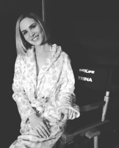 Actress Amber Goldfarb HD Instagram Photos and Wallpapers December 2023