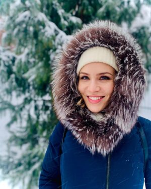 Amber Goldfarb Instagram - Thanks for all the bday wishes. Feeling the love. 💙💙💙 #bday #bdaygirl #bday #bdayvibes feelingthelove #snowkissed