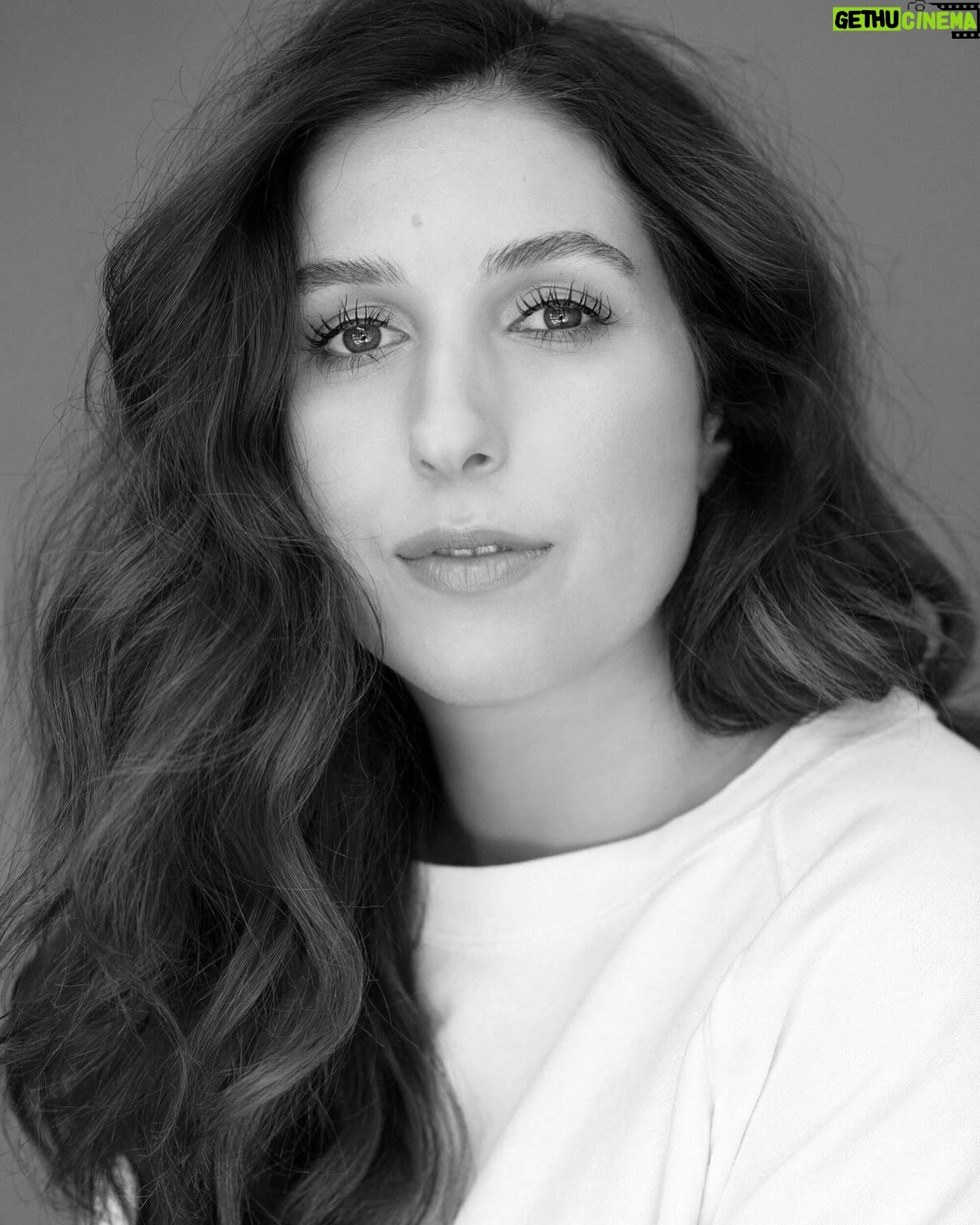 Amber Goldfarb - 381 Likes - 5 faces of inspiration.
I have watched these 5 women use their voices to bring about change, healing and transformation. They challenge me. They inspire me. I’m a better human from knowing them. I’m honoured to bear witness to their bravery.
We continue to be committed to fostering safer learning experiences in artistic training institutions. @actingingoodcompany
Happy International Women’s Day! #happyinternationalwomensday #internationwomensday2021 #inspriringwomen #sisters #solidarity #change #standingtogether