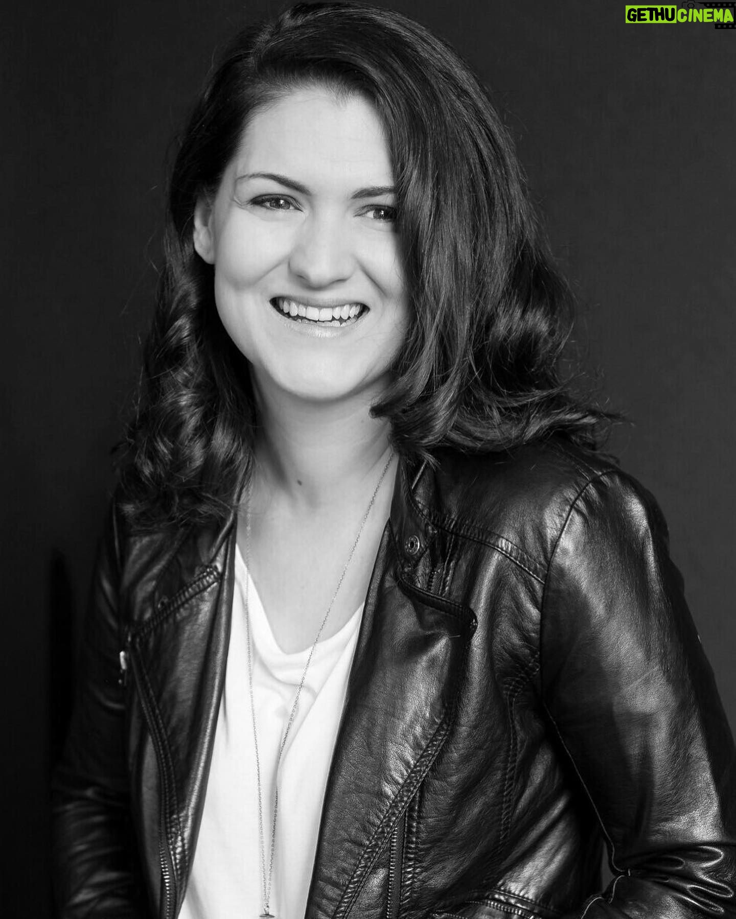 Amber Goldfarb - 381 Likes - 5 faces of inspiration.
I have watched these 5 women use their voices to bring about change, healing and transformation. They challenge me. They inspire me. I’m a better human from knowing them. I’m honoured to bear witness to their bravery.
We continue to be committed to fostering safer learning experiences in artistic training institutions. @actingingoodcompany
Happy International Women’s Day! #happyinternationalwomensday #internationwomensday2021 #inspriringwomen #sisters #solidarity #change #standingtogether
