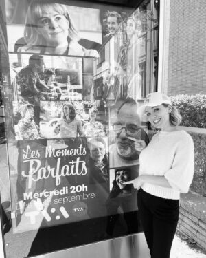 Amber Goldfarb Instagram - Check ben ça. Our poster in a bus stop! #lesmomentsparfaits #tva #series #busstop #arretsdebus #televisionquebecoise #serieannuelle #montreal