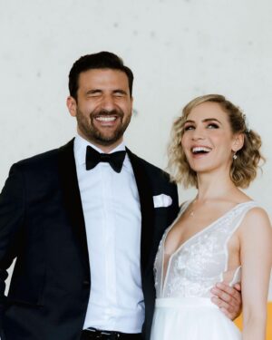 Amber Goldfarb Instagram - Not sure what I did to deserve this guy… but I thank my lucky stars every day. ✨ Happy first wedding anniversary my love. 💛💛 

Thank you @marlon.foto for capturing these precious moments, @jordanderuiter for the gorgeous custom dress, @sophiemanzerolle for the lovely hair and makeup and @marc_desparois for his colour and cut magic
#weddinganniversary #firstanniversary #anniversary #loveofmylife #wedding