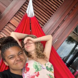 Amelia Clarkson Instagram - 💕🦈💓🥰🫶🏻☀️🏝️🛬🗺️