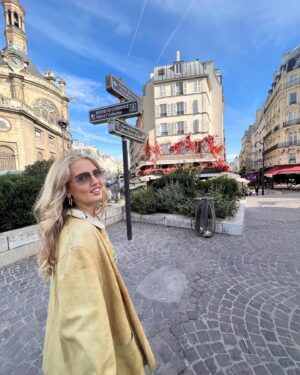 Amelia Clarkson Instagram - “A Walk around Paris is a lesson in history, art and the point of life.” #🥐