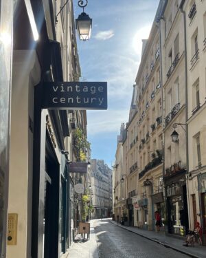 Amelia Clarkson Instagram - “A Walk around Paris is a lesson in history, art and the point of life.” #🥐