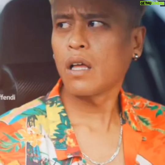 Amerul Affendi - 14.4K Likes - Mamat ni memang khas untuk dikecam netizen. Tak de hal. Jangan cakap idola korang pulak.
Oh nama dia Kadak.
Nantikan premium series #OneCentThief
Sutradara : @ariffzulkarnain
Skrip : @alfiepalermo
DOP : @teckzee_dp
MUA : @malyaartwork
#KerjaKampung
#HobiBerlakon