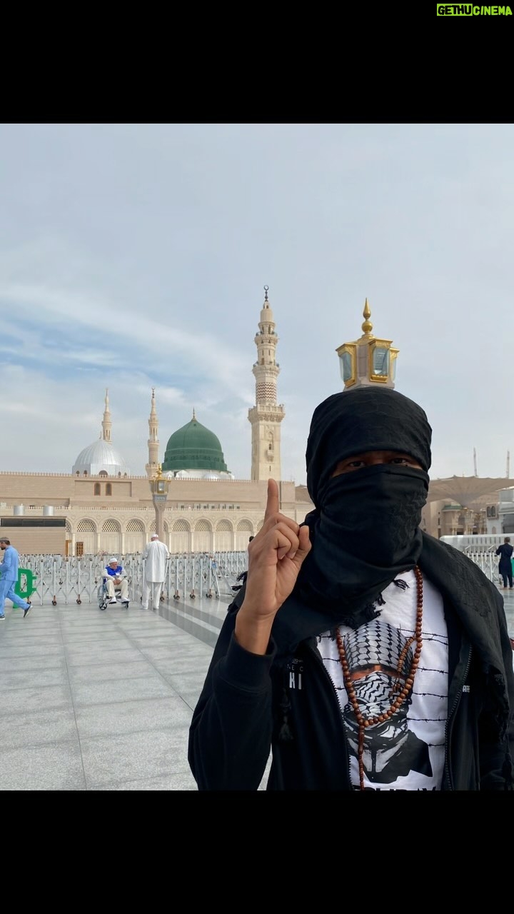 Amerul Affendi - 15.4K Likes - Nama saya Amerul
Saya dari Malaysia
Saya teguh bersama Palestine
My name is Amerul
I am from Malaysia 🇲🇾
I stand with Palestine 🇵🇸
#IStandWithPalestine
#GlobalViralSocialMediaCampaign
#LetDoThisTogether
@gazanewslive