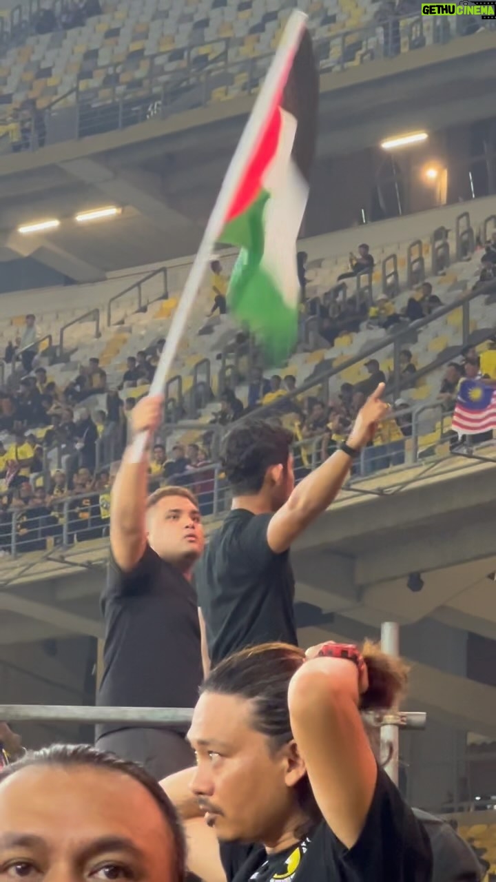 Amerul Affendi - 10.2K Likes - Dalam keramaian bersama Ultra Malaya
#FreePalestine🇵🇸
#IsraelTerrorist
#WeStandWithPalestine