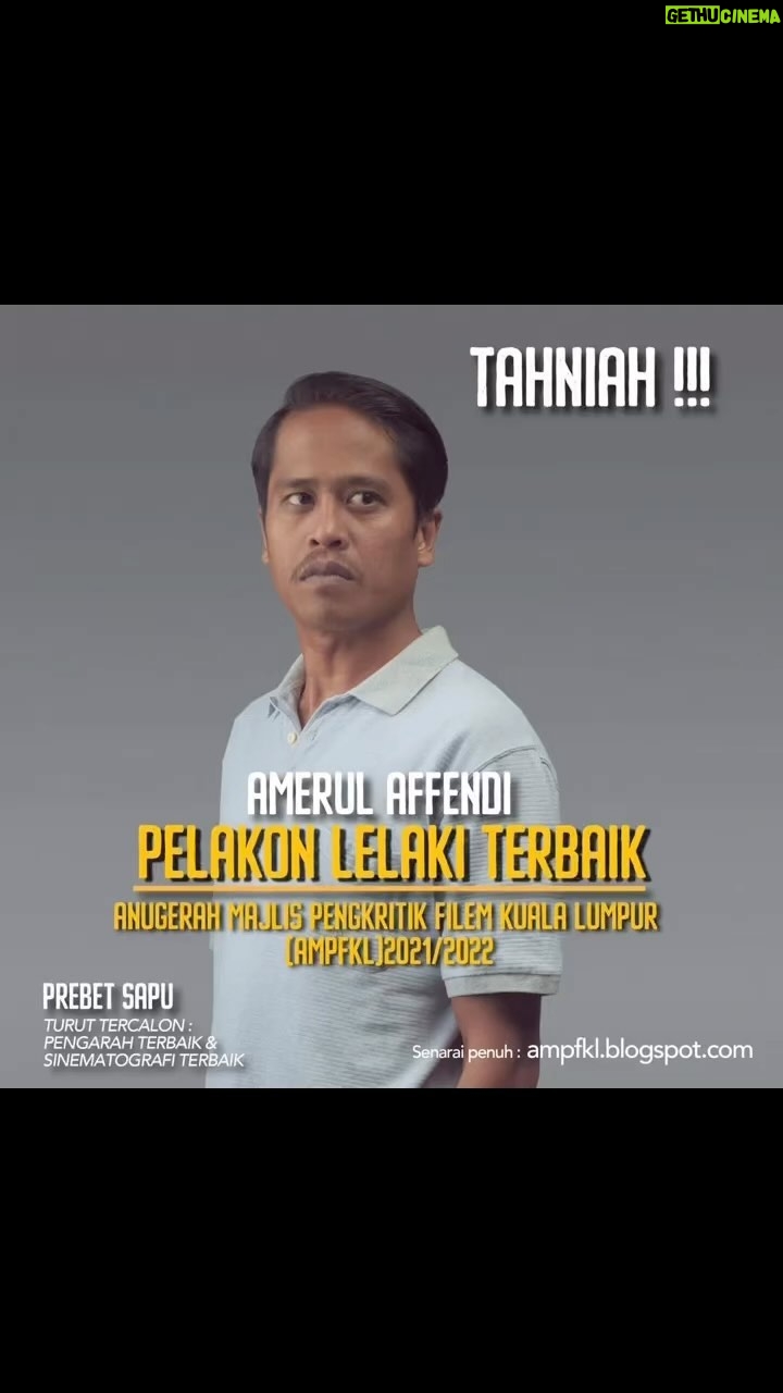 Amerul Affendi - 13.6K Likes - Alhamdulillah.
Terima kaseh Anugerah Majlis Pengkritik Filem Kuala Lumpur (AMPFKL) atas penghargaan yang diberikan.
Walaupun ianya bukan sebuah anugerah berprestij seperti yang ada-ada di negara ini tetapi mereka yang menilai sangat arif dan ahli tentang sesebuah karya filem dan tidak terikat dengan mana-mana pihak yang berkepentingan.
Tahniah juga buat seluruh team @prebetsapufilm.. ini juga adalah penghargaan buat kalian semua yang bertungkus lumus menjayakan karya ini. Tanpa kalian semua ini tidak akan membuahkan hasil sebegini.
Dan terakhir sekali bak kata @muzzamer “ini adalah kemenangan tertangguh” selepas kita gagal membawa pulang apa-apa dari Festival Filem Malaysia tempoh hari tapi saya masih simpan ucapan jika kita naik ke pentas malam itu. Bunyinya begini.
“ Prebet Sapu merupakan sebuah projek kolaborasi dari graduan-graduan kesenian tanah air. Kita tidak punya modal yang besar untuk menghasilkan karya ini, tapi kita punya impian yang tinggi. Dan kita telah membuktikan dan membuka jalannya. Semoga yang selepas kita dapat meneruskan usaha ini.
Buat bakal graduan yang masih menimba ilmu dari lapangan kesenian teater teruslah berjuang sebagai pemeran yang berdisiplin dan berilmu.
Kita tak hidup dek puji tak mati dek keji. Di pijak-pijak tak mati-mati”
Salam kaseh berserta sayang buat semua. ✊🏽
#KerjaKampung
#HobiBerlakon