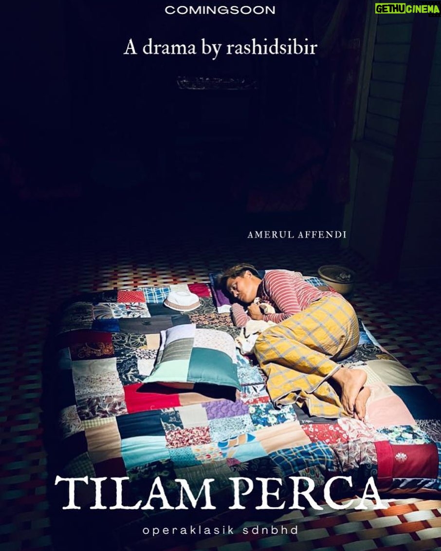 Amerul Affendi - 2.4K Likes - Setelah lama tidak turun melayan angin hobi kali ini tertarik dengan naskah #TilamPerca oleh Pak @rashidsibir_opera lalu disinilah sekarang berkolaborasi menghasilkan karya ini yang nantinya akan ditayangkan oleh @awesometv.my
#KerjaKampung
#HobiBerlakon
